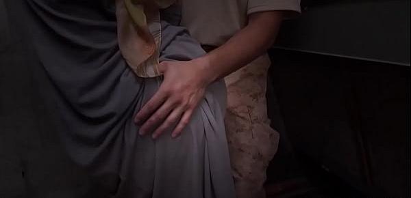 TOUR OF BOOTY - American Soldiers On The Hunt For Arab Booty